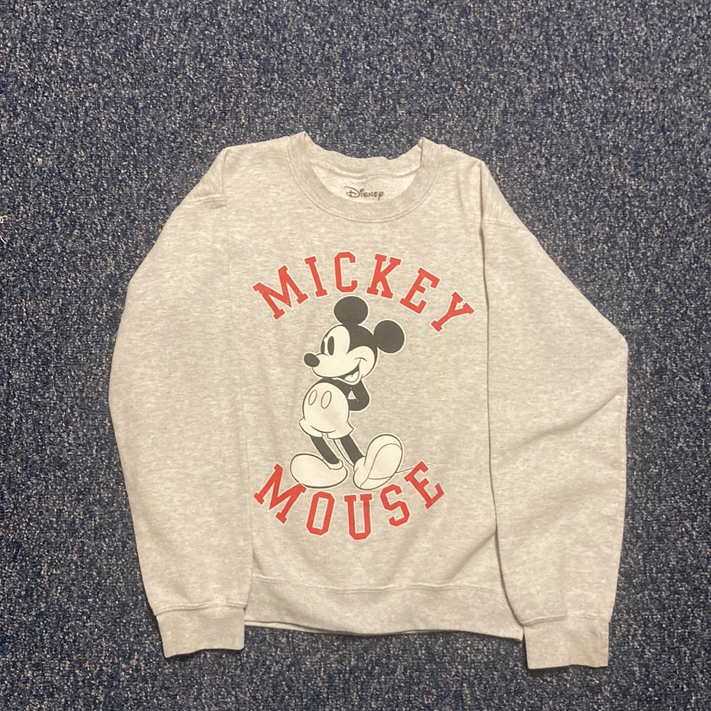 sweatshirt